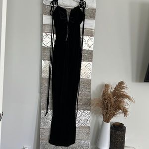 Fashion Nova - Large - Black Maxi Dress - No rips! No flaws! Brand New!